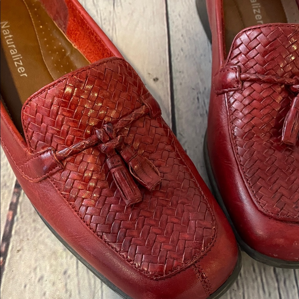 Naturalizer Red Leather Tassel Loafers size 6.5 - Picture 9 of 9